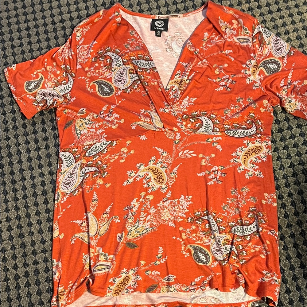 Bobeau size XL t shirt material v neck shirt